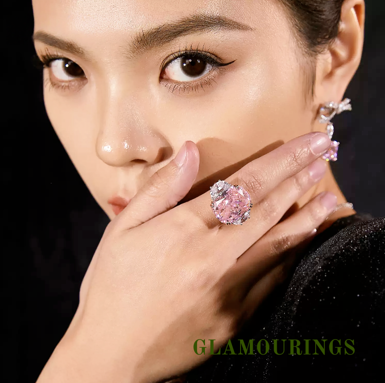 GLAMOURINGS Fancy Vivid Pink Diamond Three-Stone Ring